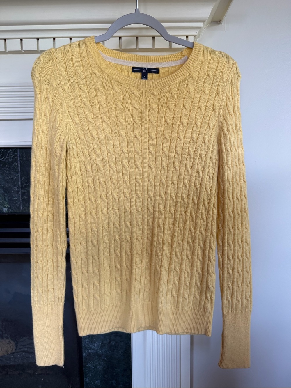 GAP Women's Pale Yellow Cable Crew Sweater